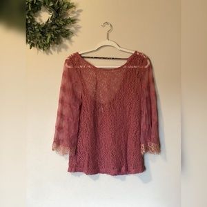 BKE Gimmicks Lace Blouse sz M